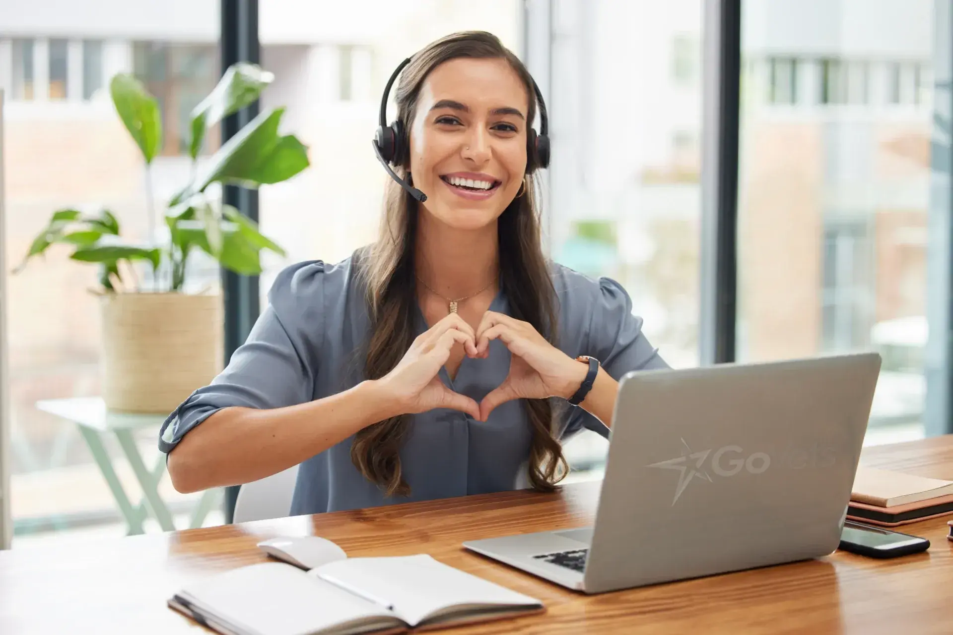 woman heart laptop GoVets